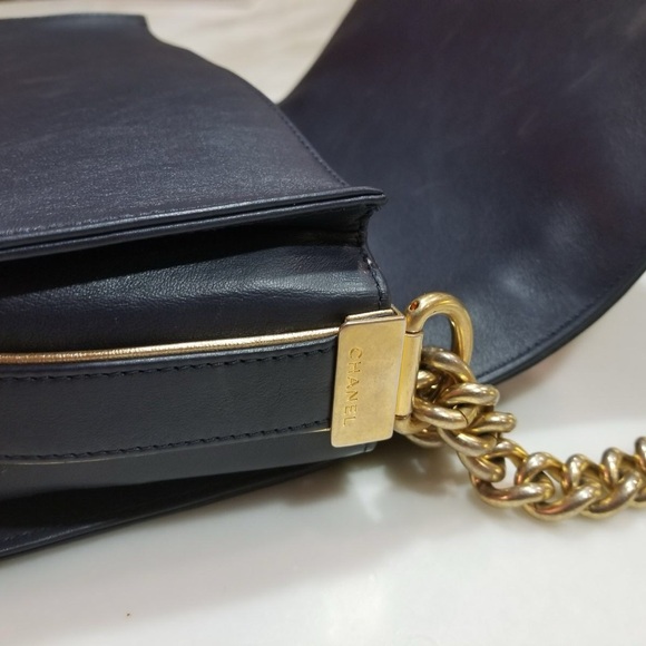 Chanel Boy Flap Bag Braided Sheepskin  Medium size - Picture 2 of 7